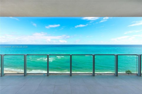 Condominio en venta en Miami Beach, Florida, 3 dormitorios, 198.16 m2 № 2002757 - foto 3