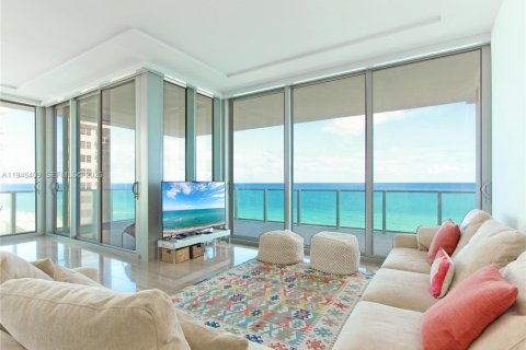 Condominio en venta en Miami Beach, Florida, 3 dormitorios, 198.16 m2 № 2002757 - foto 4
