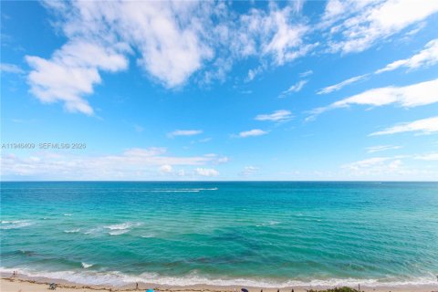 Condominio en venta en Miami Beach, Florida, 3 dormitorios, 198.16 m2 № 2002757 - foto 14