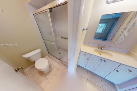 Condo in Sunrise, Florida, 2 bedrooms № 2062285 - photo 20