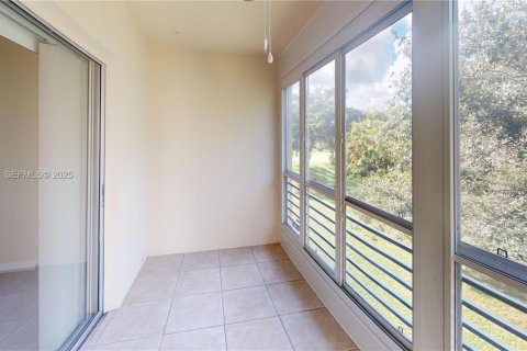 Condo in Sunrise, Florida, 2 bedrooms № 2062285 - photo 29