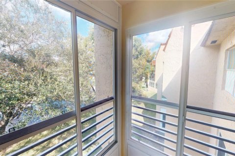 Condo in Sunrise, Florida, 2 bedrooms № 2062285 - photo 14