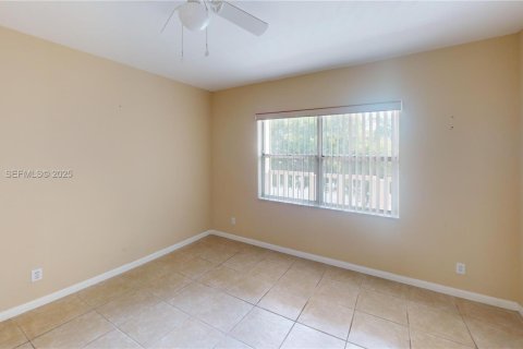 Condo in Sunrise, Florida, 2 bedrooms № 2062285 - photo 27
