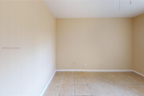 Condo in Sunrise, Florida, 2 bedrooms № 2062285 - photo 28