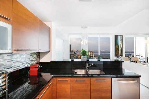 Copropriété à vendre à Miami, Floride: 2 chambres, 120.12 m2 № 1966844 - photo 16