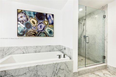 Copropriété à vendre à Miami, Floride: 2 chambres, 120.12 m2 № 1966844 - photo 24