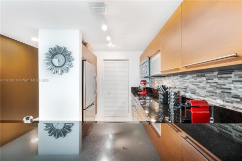 Copropriété à vendre à Miami, Floride: 2 chambres, 120.12 m2 № 1966844 - photo 15