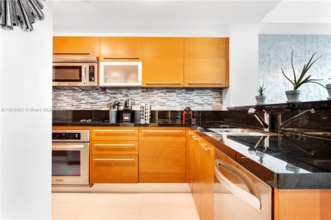 Copropriété à vendre à Miami, Floride: 2 chambres, 120.12 m2 № 1966844 - photo 12