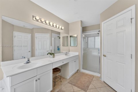 Купить виллу или дом в Мирамар, Флорида 5 спален, 232.91м2, № 2043414 - фото 19