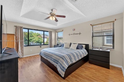 Купить виллу или дом в Мирамар, Флорида 5 спален, 232.91м2, № 2043414 - фото 20