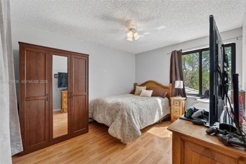 Купить виллу или дом в Мирамар, Флорида 5 спален, 232.91м2, № 2043414 - фото 23