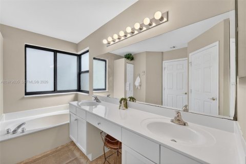 Купить виллу или дом в Мирамар, Флорида 5 спален, 232.91м2, № 2043414 - фото 18