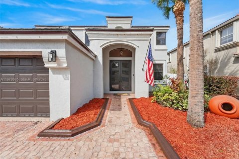 Купить виллу или дом в Мирамар, Флорида 5 спален, 232.91м2, № 2043414 - фото 7