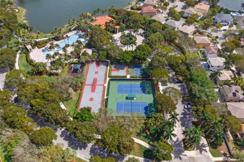 Купить виллу или дом в Мирамар, Флорида 5 спален, 232.91м2, № 2043414 - фото 4