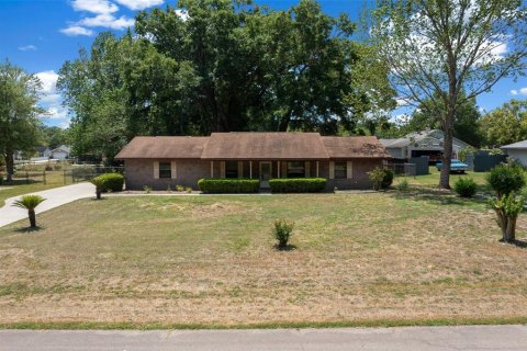 House in Ocala, Florida 3 bedrooms, 134.8 sq.m. № 1843325 - photo 2