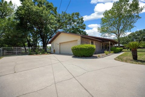 House in Ocala, Florida 3 bedrooms, 134.8 sq.m. № 1843325 - photo 9