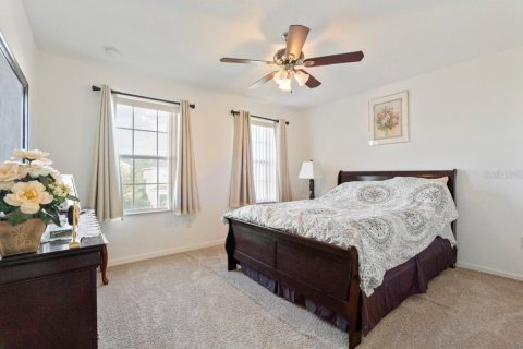 House in Orlando, Florida 5 bedrooms, 287.25 sq.m. № 2396221 - photo 23