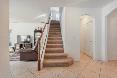 House in Orlando, Florida 5 bedrooms, 287.25 sq.m. № 2396221 - photo 15