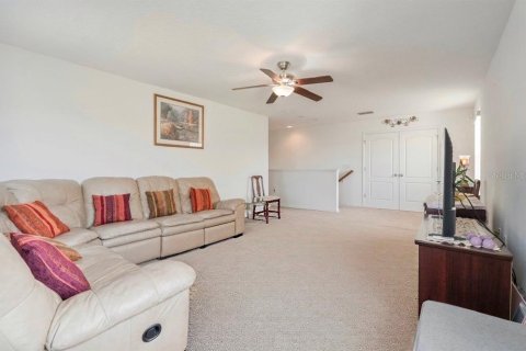 House in Orlando, Florida 5 bedrooms, 287.25 sq.m. № 2396221 - photo 17