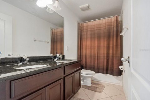 House in Orlando, Florida 5 bedrooms, 287.25 sq.m. № 2396221 - photo 24