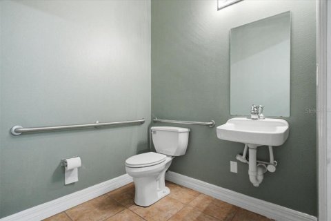 Immobilier commercial à louer à Sarasota, Floride: 86.96 m2 № 2425949 - photo 11