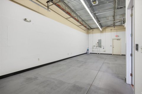 Immobilier commercial à louer à Sarasota, Floride: 86.96 m2 № 2425949 - photo 7