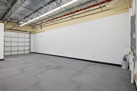 Immobilier commercial à louer à Sarasota, Floride: 86.96 m2 № 2425949 - photo 9