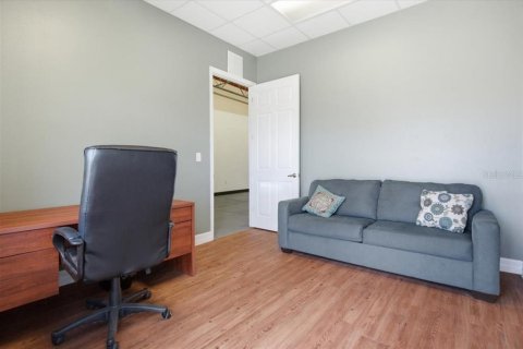 Immobilier commercial à louer à Sarasota, Floride: 86.96 m2 № 2425949 - photo 4