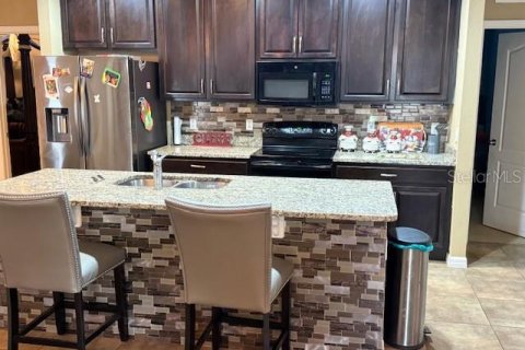 House in Tavares, Florida 3 bedrooms, 148.27 sq.m. № 1881174 - photo 5