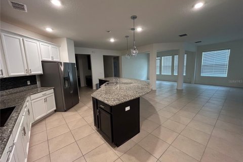 House in Orlando, Florida 4 bedrooms, 255.76 sq.m. № 2427067 - photo 6
