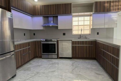 Casa en alquiler en Weston, Florida, 4 dormitorios, 215.72 m2 № 2004721 - foto 8