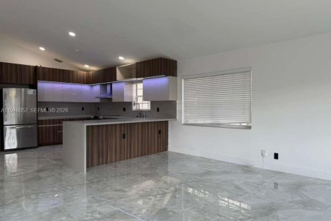 Casa en alquiler en Weston, Florida, 4 dormitorios, 215.72 m2 № 2004721 - foto 6