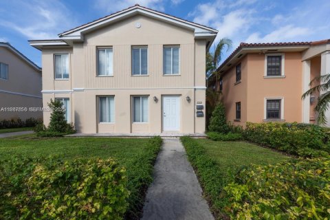 Apartamento en alquiler en Coral Gables, Florida, 3 dormitorios, 148.64 m2 № 2050410 - foto 17