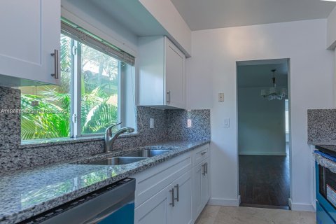 Apartamento en alquiler en Coral Gables, Florida, 3 dormitorios, 148.64 m2 № 2050410 - foto 7