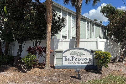 Condo in Tampa, Florida, 2 bedrooms № 2155923 - photo 24