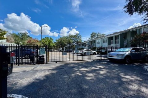 Condo in Tampa, Florida, 2 bedrooms № 2155923 - photo 21