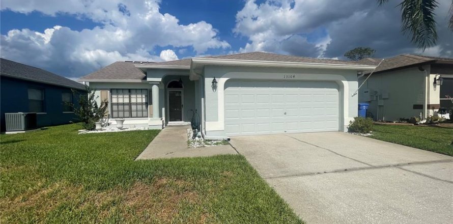 House in Riverview, Florida 3 bedrooms, 119.84 sq.m. № 2228279