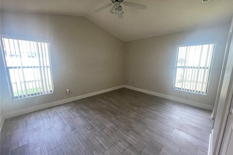 House in Riverview, Florida 3 bedrooms, 119.84 sq.m. № 2228279 - photo 5
