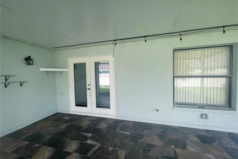 House in Riverview, Florida 3 bedrooms, 119.84 sq.m. № 2228279 - photo 14