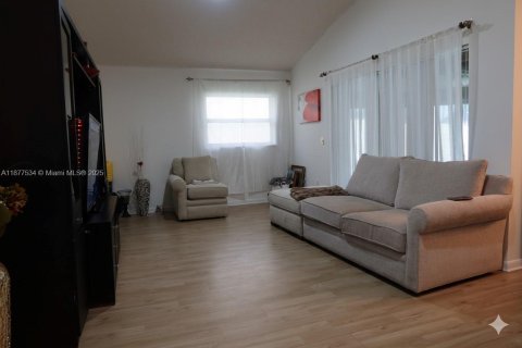 Villa ou maison à vendre à Pembroke Pines, Floride: 3 chambres, 145.86 m2 № 1921951 - photo 4