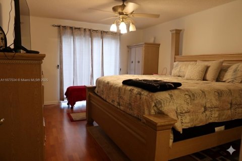 Villa ou maison à vendre à Pembroke Pines, Floride: 3 chambres, 145.86 m2 № 1921951 - photo 10