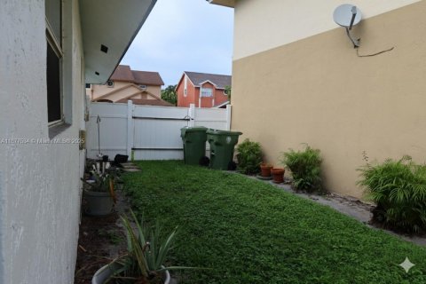 Villa ou maison à vendre à Pembroke Pines, Floride: 3 chambres, 145.86 m2 № 1921951 - photo 16