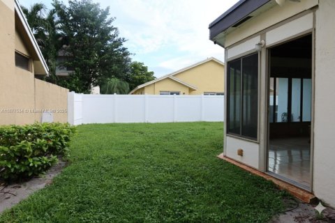 Villa ou maison à vendre à Pembroke Pines, Floride: 3 chambres, 145.86 m2 № 1921951 - photo 19