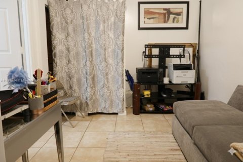 Villa ou maison à vendre à Pembroke Pines, Floride: 3 chambres, 145.86 m2 № 1921951 - photo 14