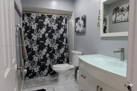 Villa ou maison à vendre à Pembroke Pines, Floride: 3 chambres, 145.86 m2 № 1921951 - photo 6
