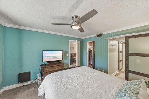 Condo in Saint Petersburg, Florida, 2 bedrooms № 2212200 - photo 19