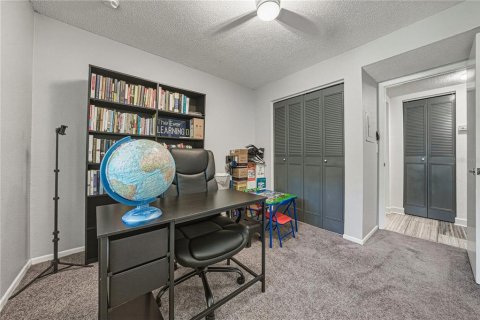 Condo in Saint Petersburg, Florida, 2 bedrooms № 2212200 - photo 28