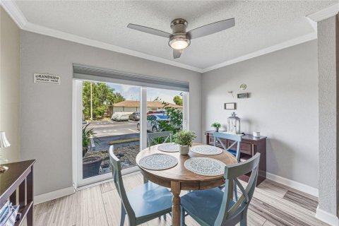 Condo in Saint Petersburg, Florida, 2 bedrooms № 2212200 - photo 14