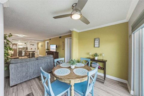 Condo in Saint Petersburg, Florida, 2 bedrooms № 2212200 - photo 17