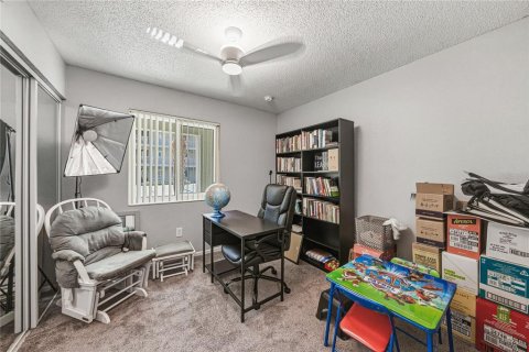 Condo in Saint Petersburg, Florida, 2 bedrooms № 2212200 - photo 26